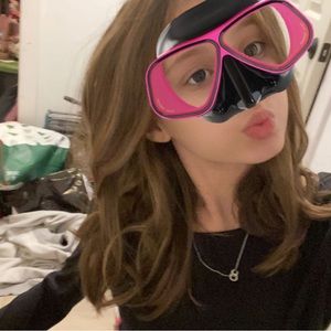 Meet your Posher, Julia